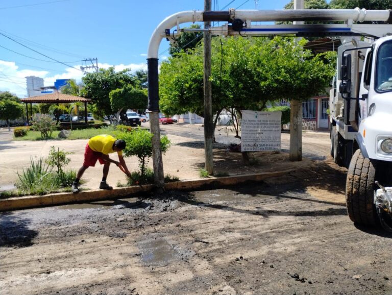 Con determinación atendemos estas urgencias y brindamos apoyo tangible a la población de mi amado Acapulco: Evelyn Salgado
