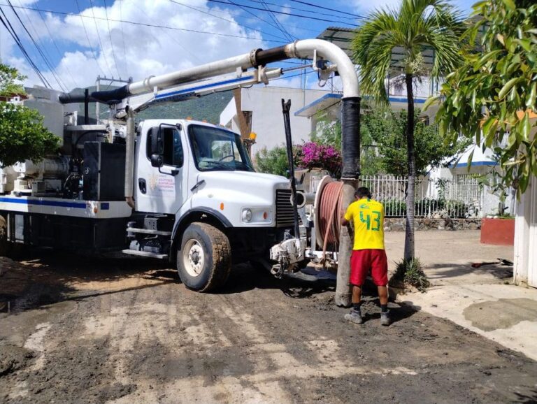 Con determinación atendemos estas urgencias y brindamos apoyo tangible a la población de mi amado Acapulco: Evelyn Salgado