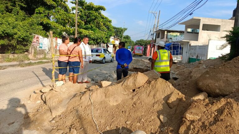 Sustituye Gobierno de Abelina López válvula en el subsistema Venta-Emiliano Zapata