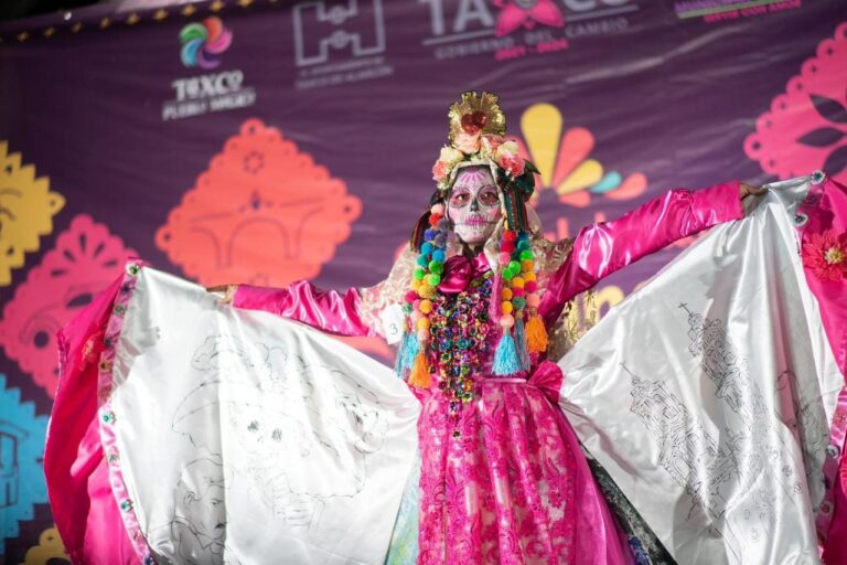 Con gran éxito se celebraron los concursos de “Catrinas y Catrines” y de “Pipilitas”, en Taxco