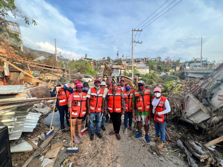 Intensifica Gobierno de Abelina López Rodríguez limpieza en colonias y avenidas