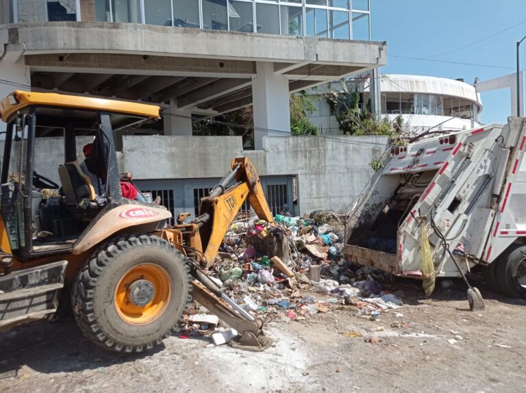 Limpia Gobierno de Abelina López Rodríguez el primer cuadro de la ciudad