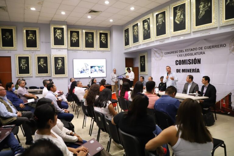 DESARROLLA EL CONGRESO EL PRIMER CURSO DE “MINERÍA RESPONSABLE PARA COMUNICADORES”
