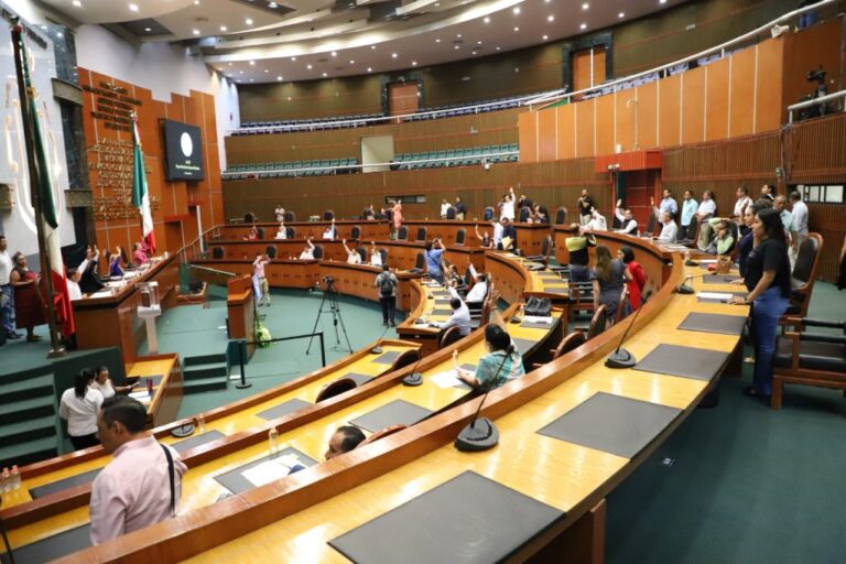 INFORMAN AL PLENO DEL CONGRESO LA RECEPCIÓN DE LEYES DE INGRESOS Y EL PRESUPUESTO ESTATAL DE EGRESOS 2024