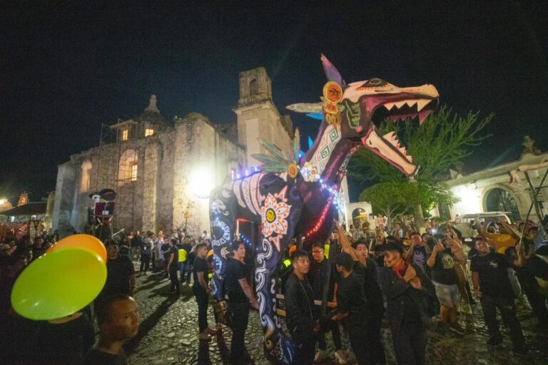 Con un gran desfile dan por iniciado el Festival de las Catrinas, Taxco 2023