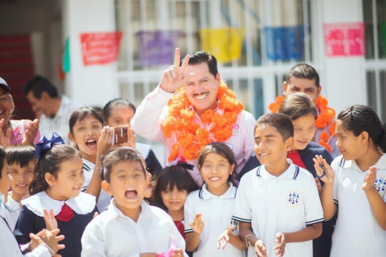 Se construye también la Presa “Los Helechos”