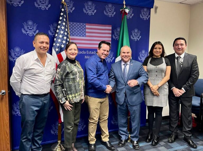 Estrecha Mario Figueroa lazos de cooperación con Embajada de EEUU