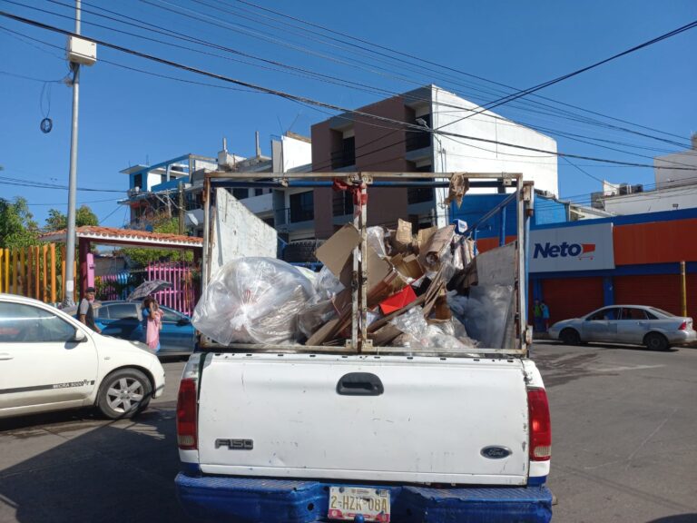 Detiene Gobierno de Abelina López Rodríguez a persona sorprendida arrojando basura en vía pública