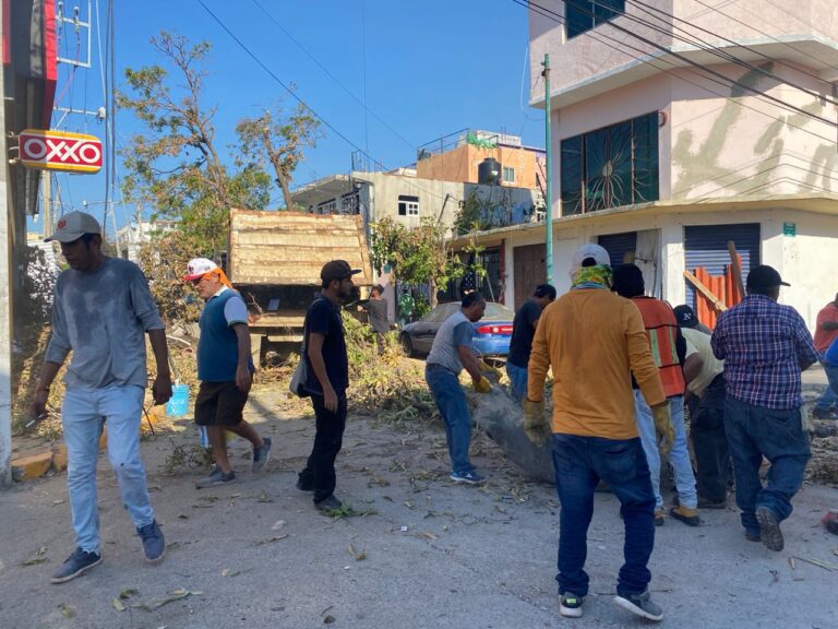 Realiza Gobierno de Abelina López Rodríguez operativos de limpieza en Hogar Moderno y El Coloso