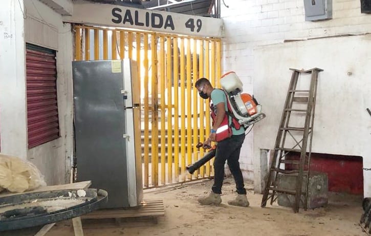 Continúa Gobierno de Abelina López Rodríguez con limpieza en mercados