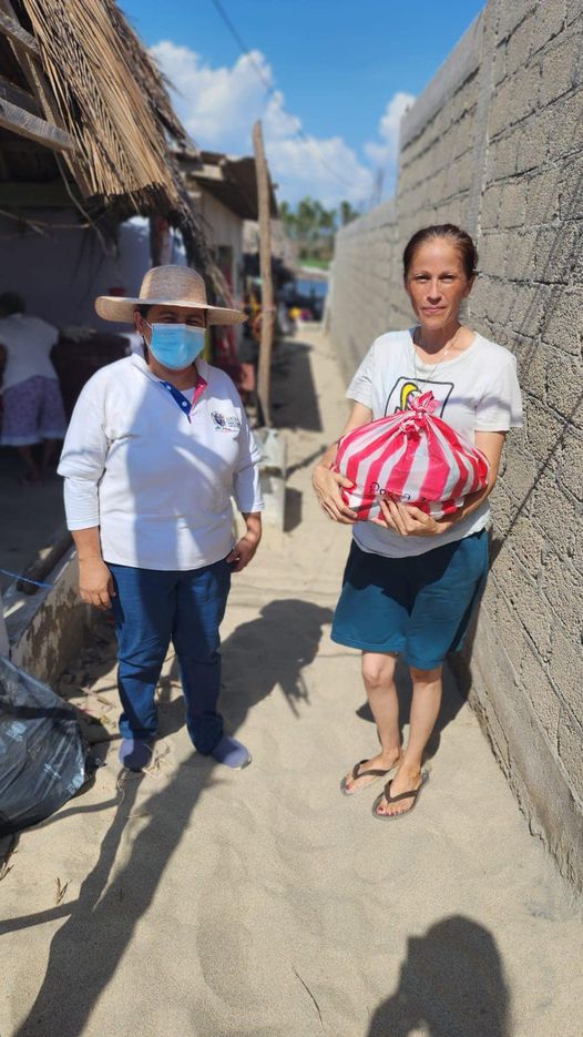 Las brigadas UAGro de reparto de víveres siguen trabajando todos los días