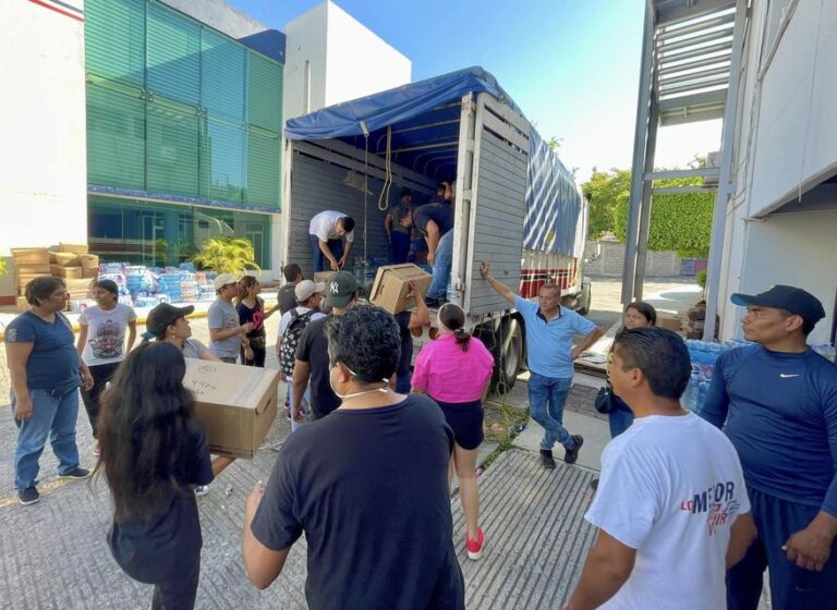 Extendemos nuestro más sincero agradecimiento a cada uno los universitarios , académicos y comunidad UNAM que demuestran su apoyo solidario por los damnificados de Guerrero