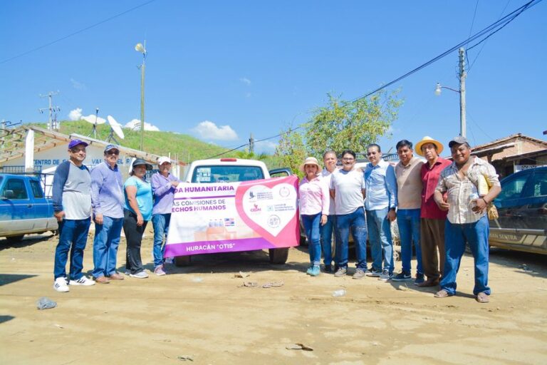 La Mtra. Cecilia Narciso Gaytán, presidenta de la CDHEG, coordinó con el personal de este Organismo, la entrega de la ayuda humanitaria proporcionada por la Comisión Estatal de Derechos Humanos de Tlaxcala