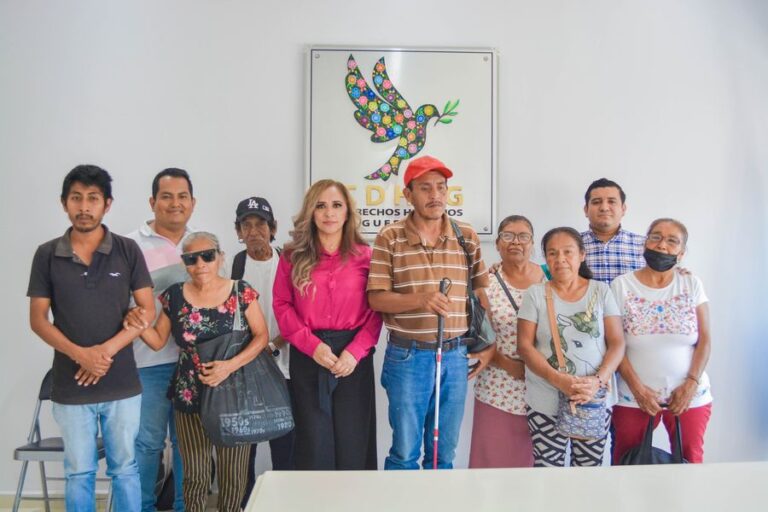 En atención a los grupos prioritarios, la maestra Cecilia Narciso Gaytán, presidenta de la CDHEG, sostuvo una reunión con Silvestre Rodríguez Fernández e integrantes del Frente de Grupos Vulnerables y Capacidades Diferentes A.C