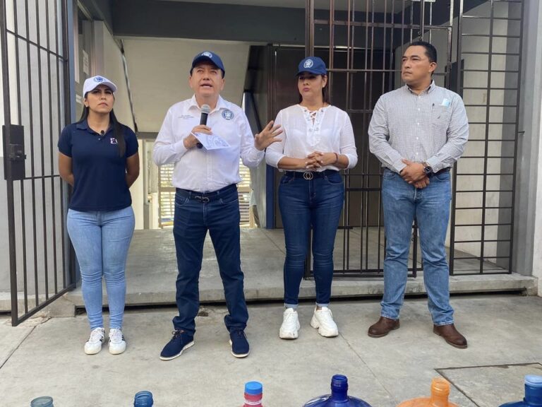 El rector de la UAGro Universidad Autónoma de Guerrero, Dr. Javier Saldaña Almazán, realizó la inauguración de la Planta Potabilizadora de Agua de la UAGro