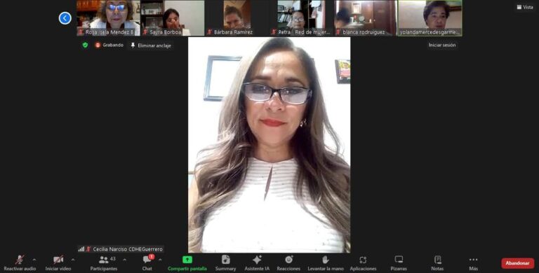 La maestra Cecilia Narciso Gaytán, presidenta de la CDHEG, participa en la Ceremonia de Graduación de las alumnas del Diplomado «Formación de Capacitadoras en Derechos Humanos»