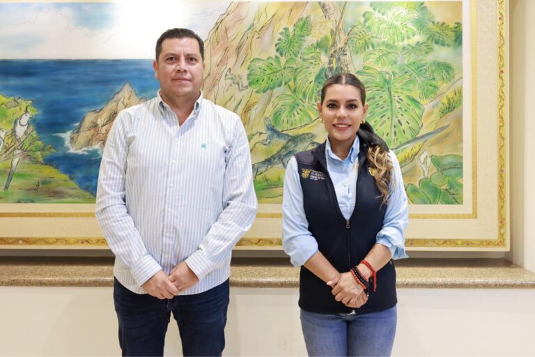 Se reúne la gobernadora Evelyn Salgado con Carlos Sevilla, presidente de CMIC Guerrero