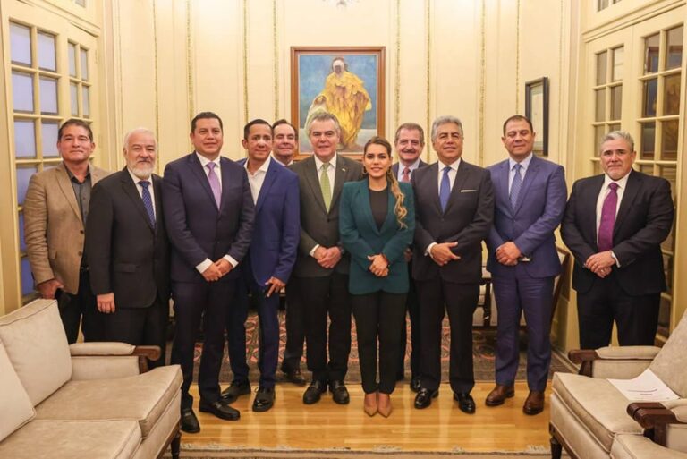 Evelyn Salgado y sector empresarial fortalecen lazos para impulsar reactivación económica y turística de Acapulco