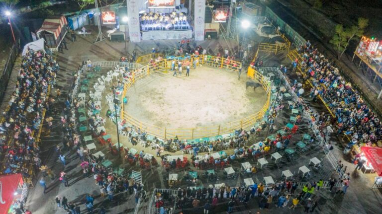 Gran noche en el quinto día de la 86 Feria Nacional de la Plata
