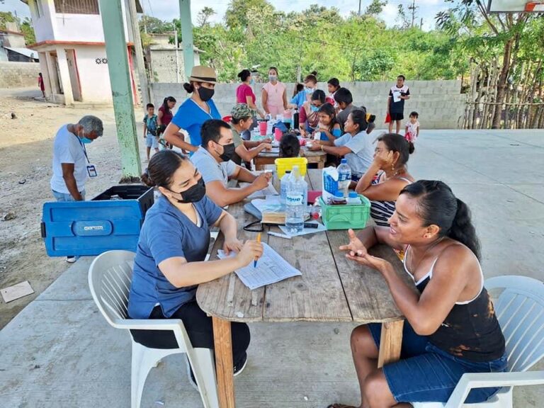 Brinda gobierno de Abelina López Rodríguez más de 13 mil consultas médicas en la ciudad