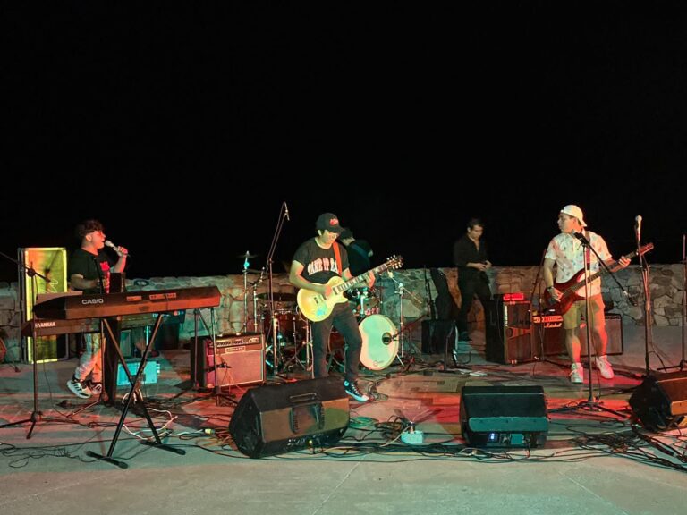 Rock con causa para juntar víveres para Acapulco