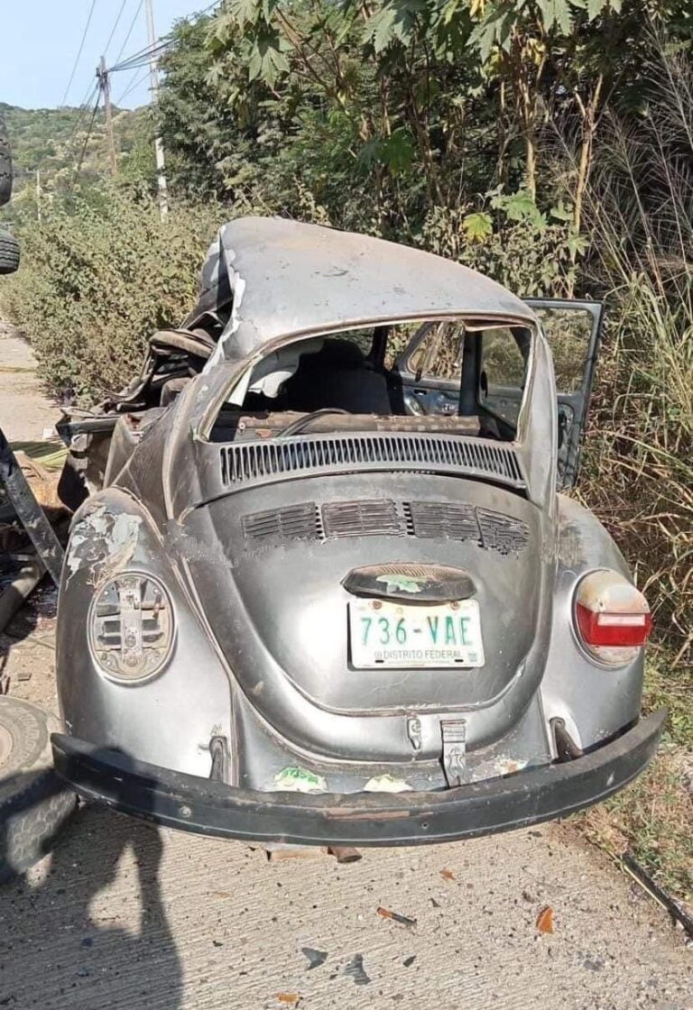 Deja tres heridos un choque cerca del aeropuerto de Zihuatanejo