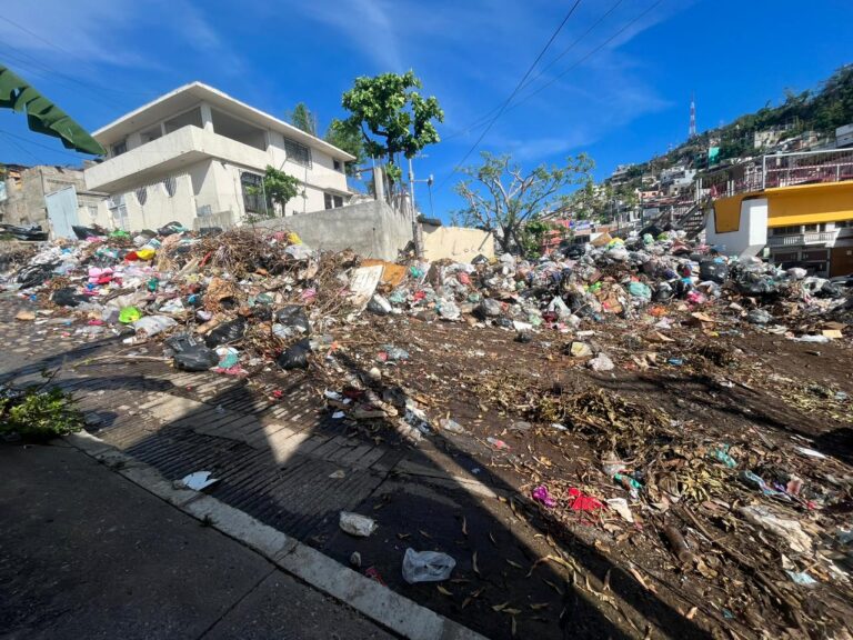 Atiende Gobierno de Abelina López Rodríguez denuncia de tiradero de basura en colonia Vista Hermosa