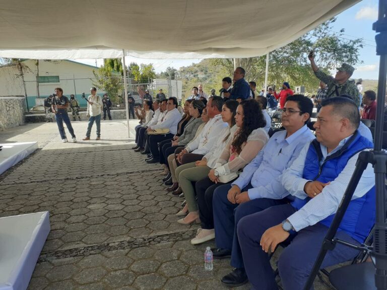 En el municipio de Teloloapan Guerrero, se llevó a cabo la ceremonia de conmemoración del 203 Aniversario del histórico Abrazo de Acatempan.