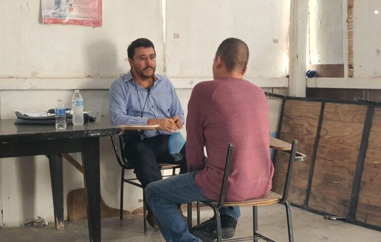 Siguiendo las instrucciones de la presidenta Cecilia Narciso Gaytán, personal de la Primera Visitaduría de la Comisión de los Derechos Humanos del Estado de Guerrero, realizó una visita al Centro de Reinserción Social (CERESO) de Chilpancingo