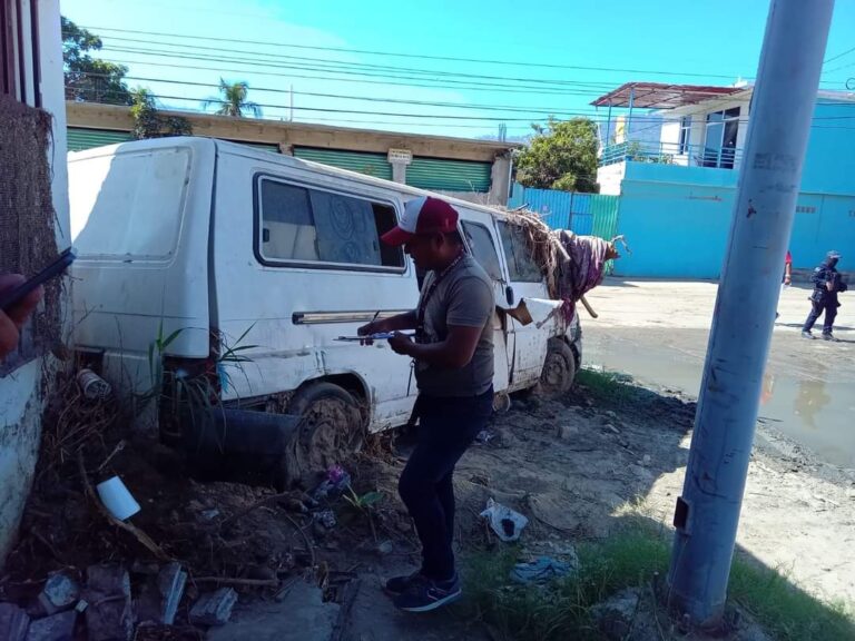 Implementa Gobierno de Acapulco operativo de notificación de vehículos chatarra