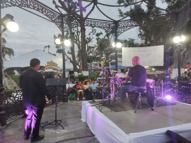 Nuevamente realizó Gobierno de Acapulco “Tardes de Jazz” en Zócalo de Acapulco