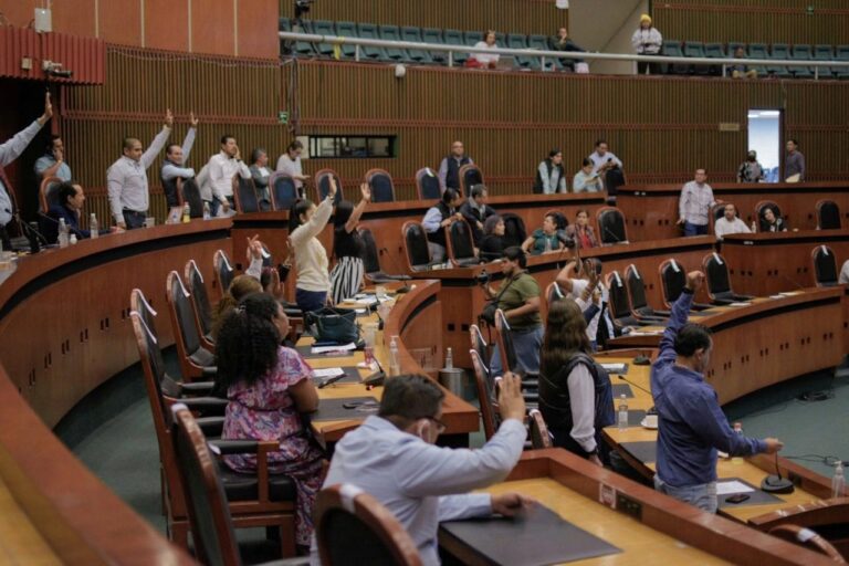 REFORMAS A LEYES DE SALUD GARANTIZAN ATENCIÓN OPORTUNA AL CÁNCER DE MAMA