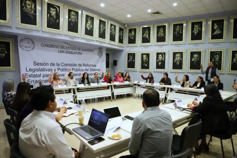 DESARROLLAN CUARTA SESIÓN DE LA COMISIÓN DE REFORMAS LEGISLATIVAS PARA ERRADICAR LA VIOLENCIA CONTRAS LAS MUJERES