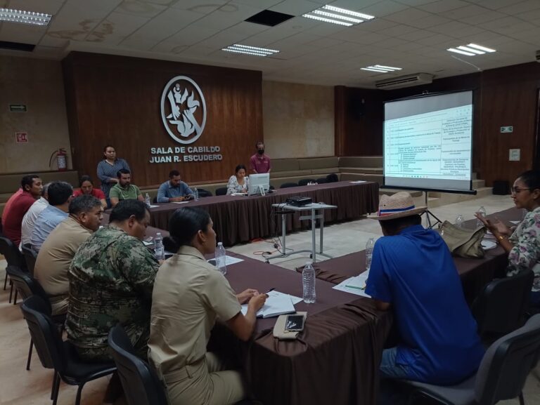 Conjunta Gobierno de Abelina López Rodríguez esfuerzos para limpieza de bahía de Acapulco