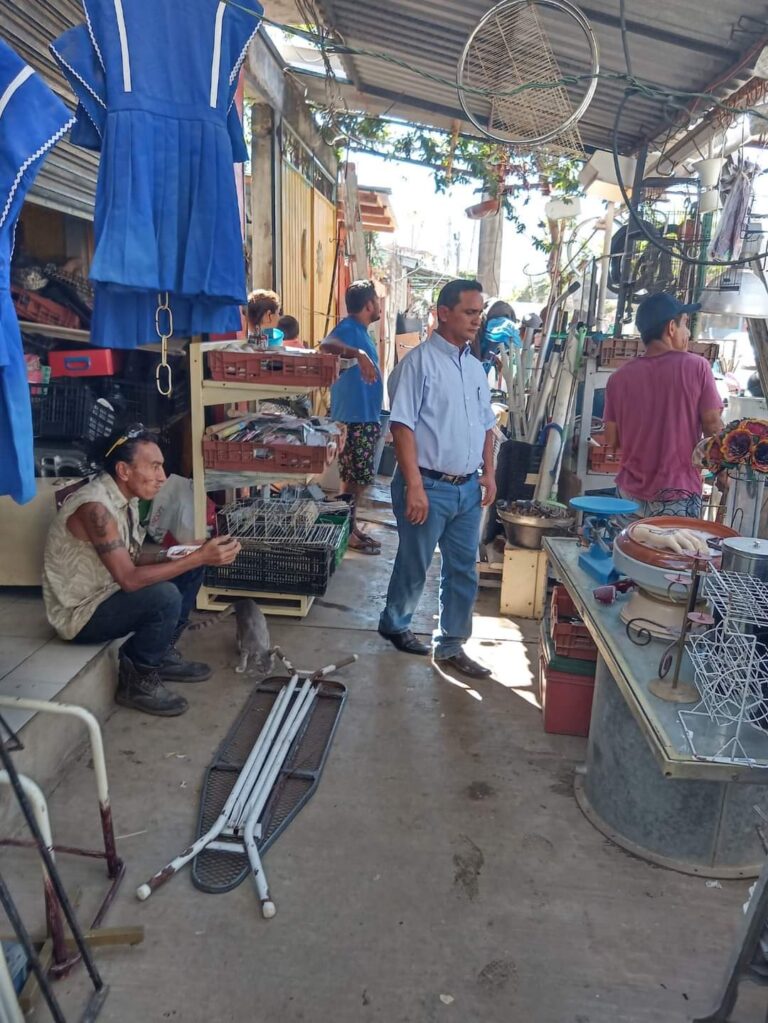 Notifica Gobierno de Acapulco a recicladoras en Renacimiento