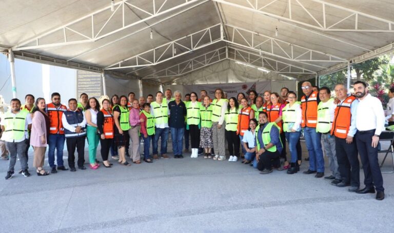 DIPUTADA CITLALI CALIXTO TOMA PROTESTA A LAS BRIGADAS DE PROTECCIÓN CIVIL DEL CONGRESO