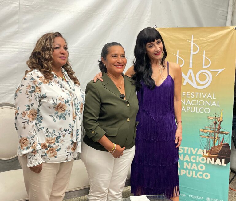 Visitantes y residentes disfrutan de las actividades del XVII Festival Internacional La Nao Acapulco