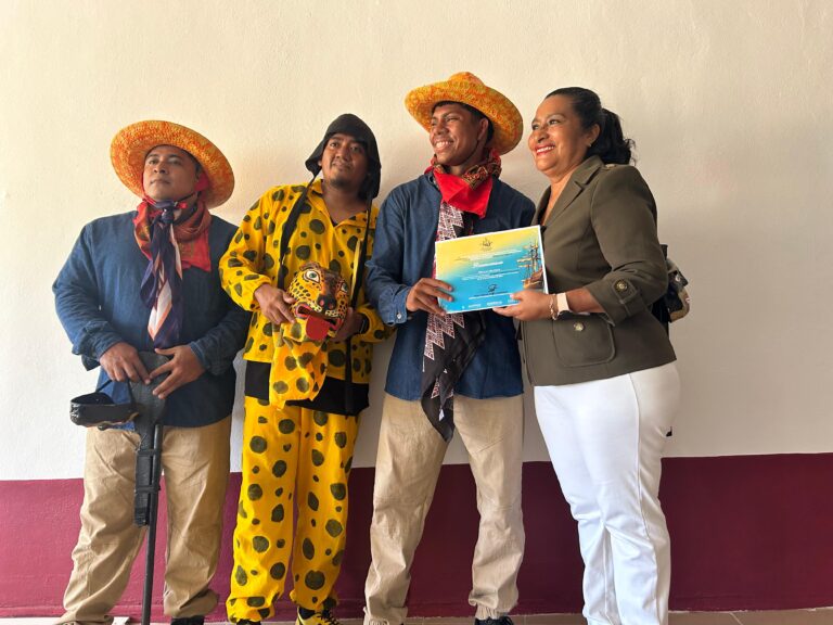 Lleva Gobierno Municipal actividades del XVII Festival Internacional La Nao Acapulco al Centro Cultural Veladero