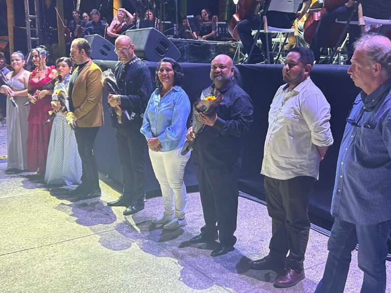 Celebra Gobierno de Acapulco a estudiantes por el Día del Amor y la Amistad