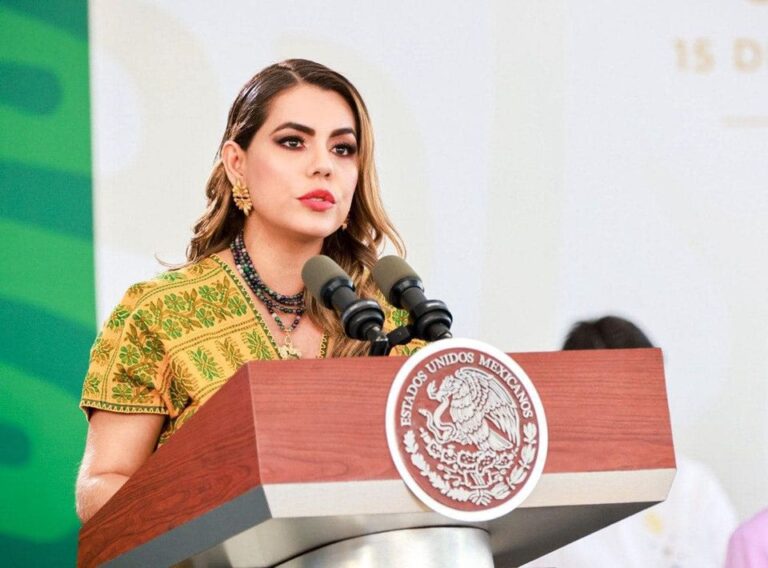 Las familias tienen en su hogar esa esperanza de un futuro de luz, de paz y de bienestar: Evelyn Salgado