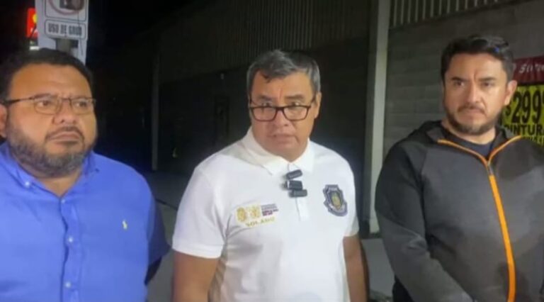 Confirman autoridades agresión contra elementos de seguridad y reporte de robo de camioneta donde viajaba normalista