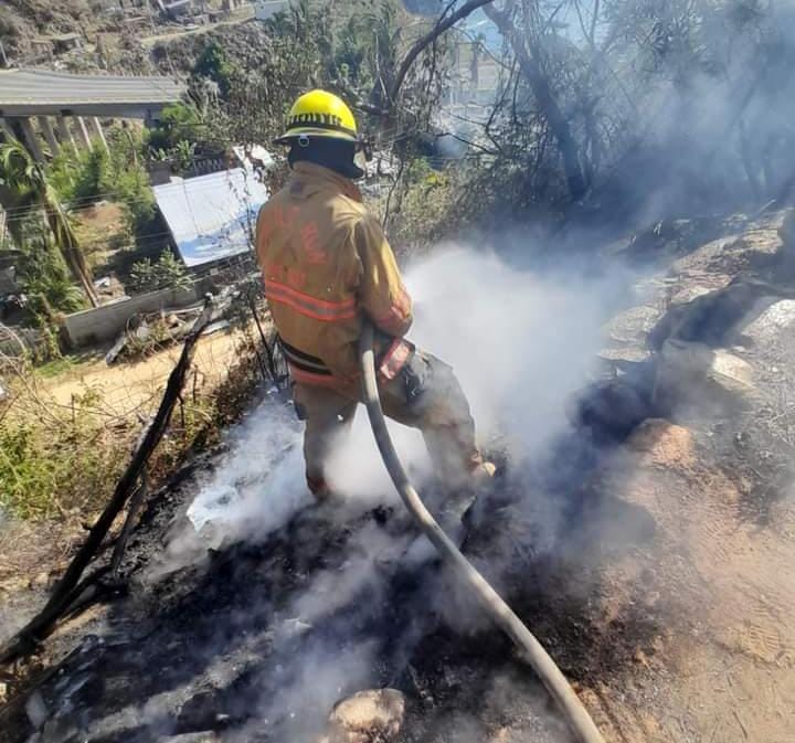 Atiende Gobierno de Acapulco incendios en colonias y comunidades
