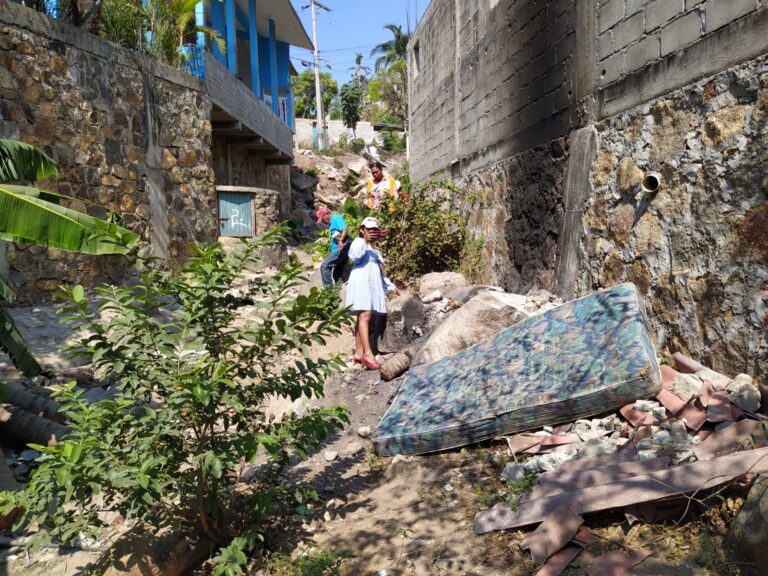 Recorre Gobierno de Acapulco cuatro cauces pluviales