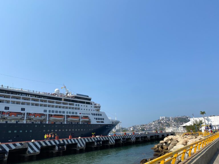 Arriba por primera vez a Acapulco el crucero Vasco de Gama-Nicko
