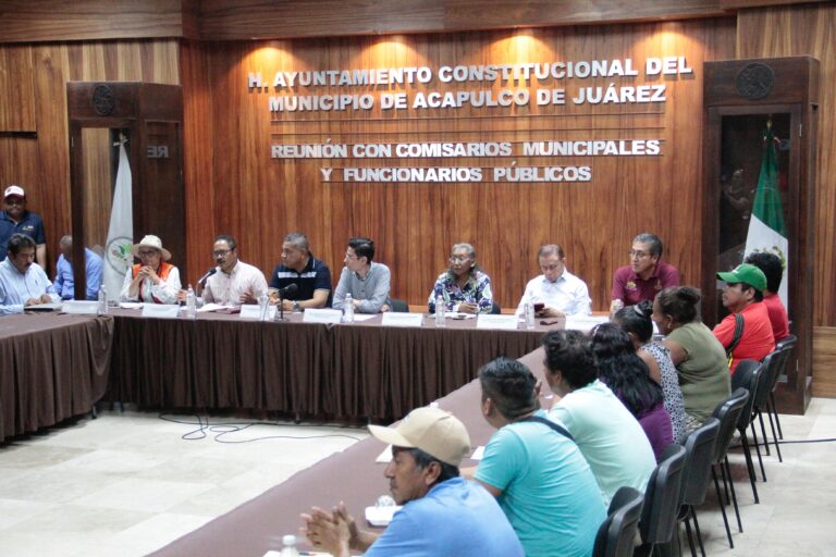 Atiende Gobierno de Acapulco solicitudes de comisarias y comisarios de diversas comunidades