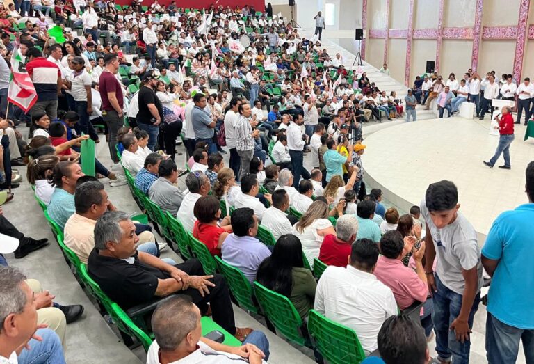 Asiste Manuel Añorve a registros de Bonifacio Montúfar, Damaso Pérez, Leticia Tovar y Enrique González