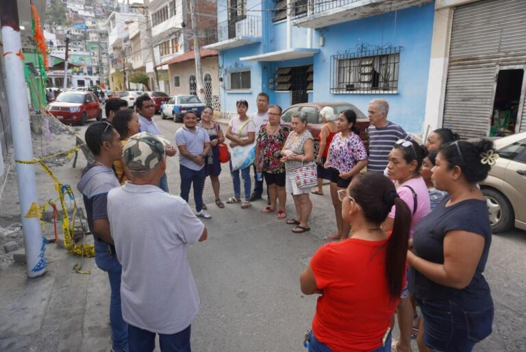 Se instalan luminarias en Barrio Histórico del Pozo de la Nación