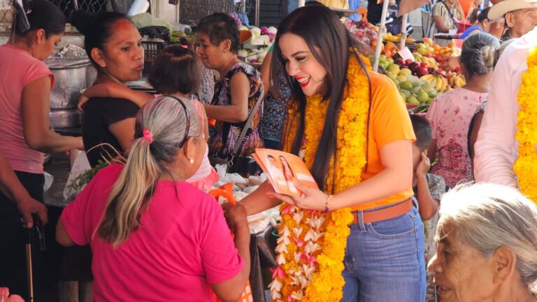 Gaby Bernal se compromete con comerciantes a gestionar créditos a fondo perdido