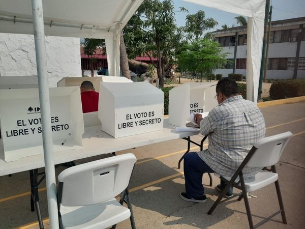 Ejercieron voto anticipado 372 personas en prisión preventiva