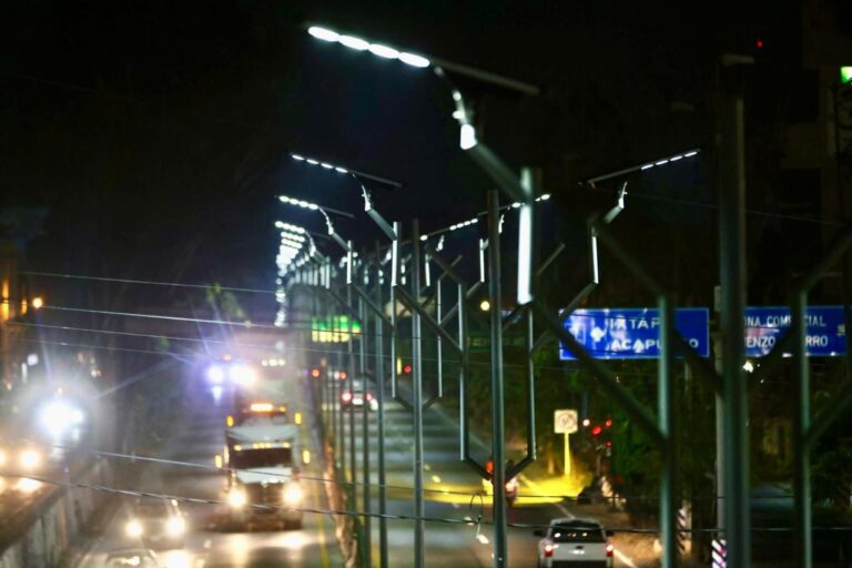 ¡Boulevard «Vicente Guerrero» de Chilpancingo brilla con nueva iluminación!
